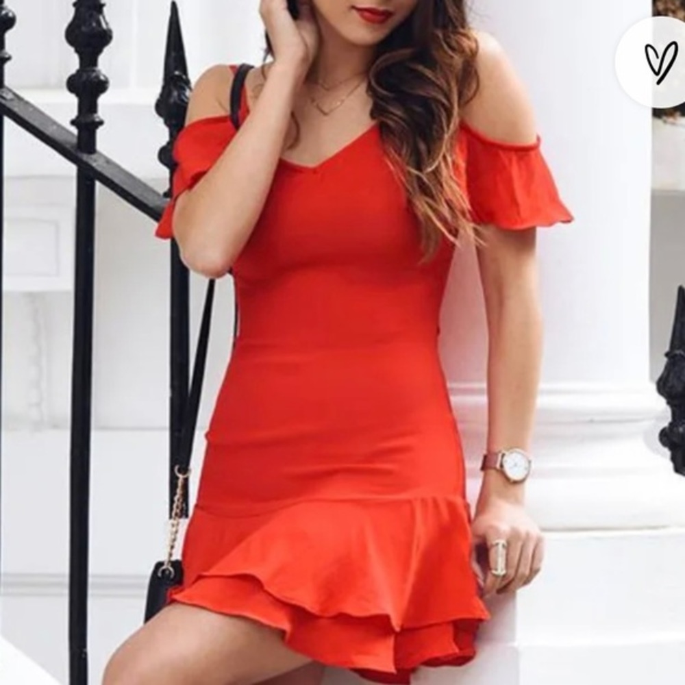 💃🏻Lulus Red Ruffled Up Cold Shoulder Backless Mini Dress‎ - Picture 6 of 13